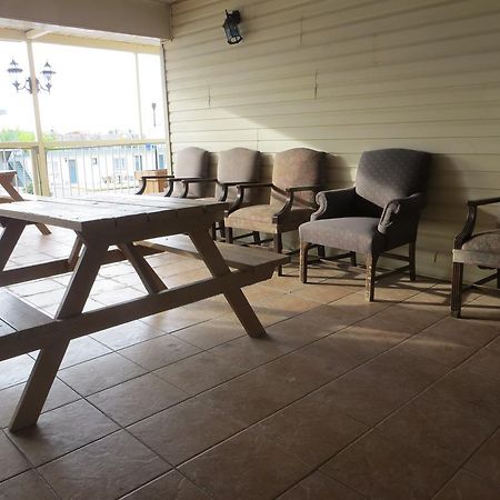 Villa Nova Motel Wasaga Beach Esterno foto