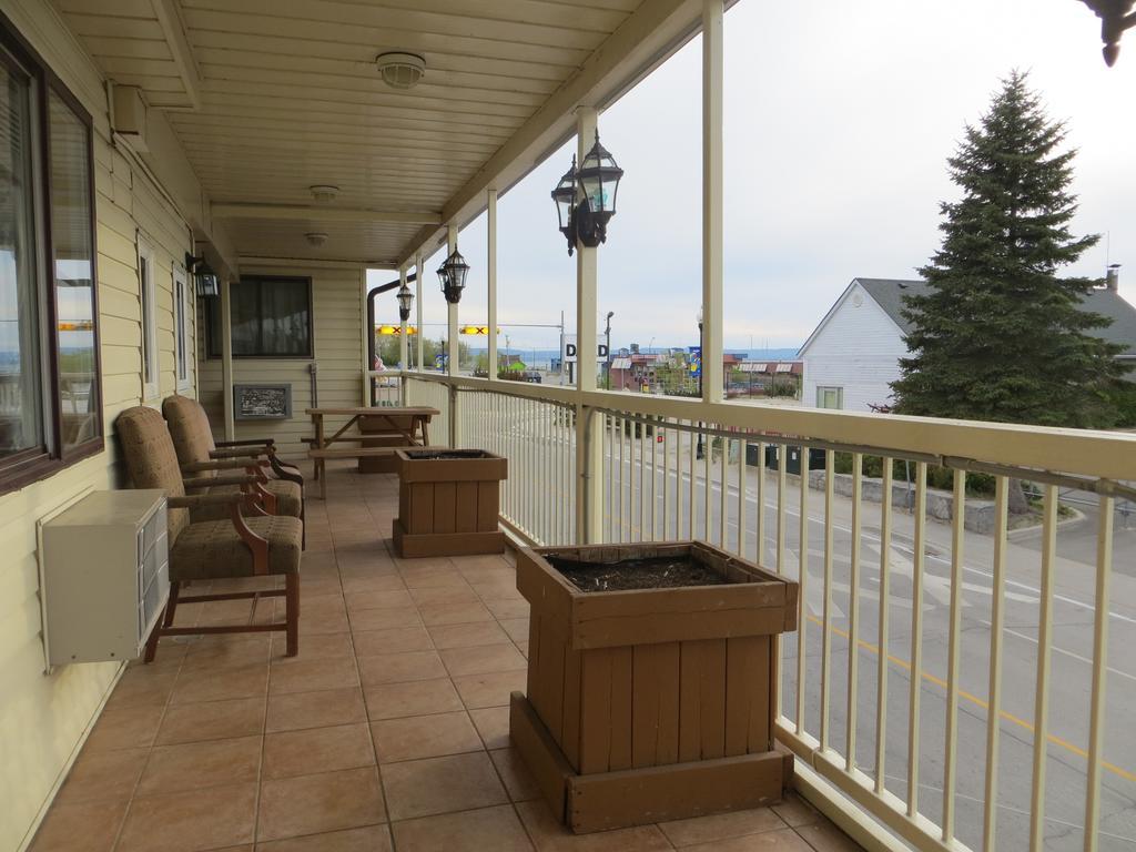 Villa Nova Motel Wasaga Beach Esterno foto