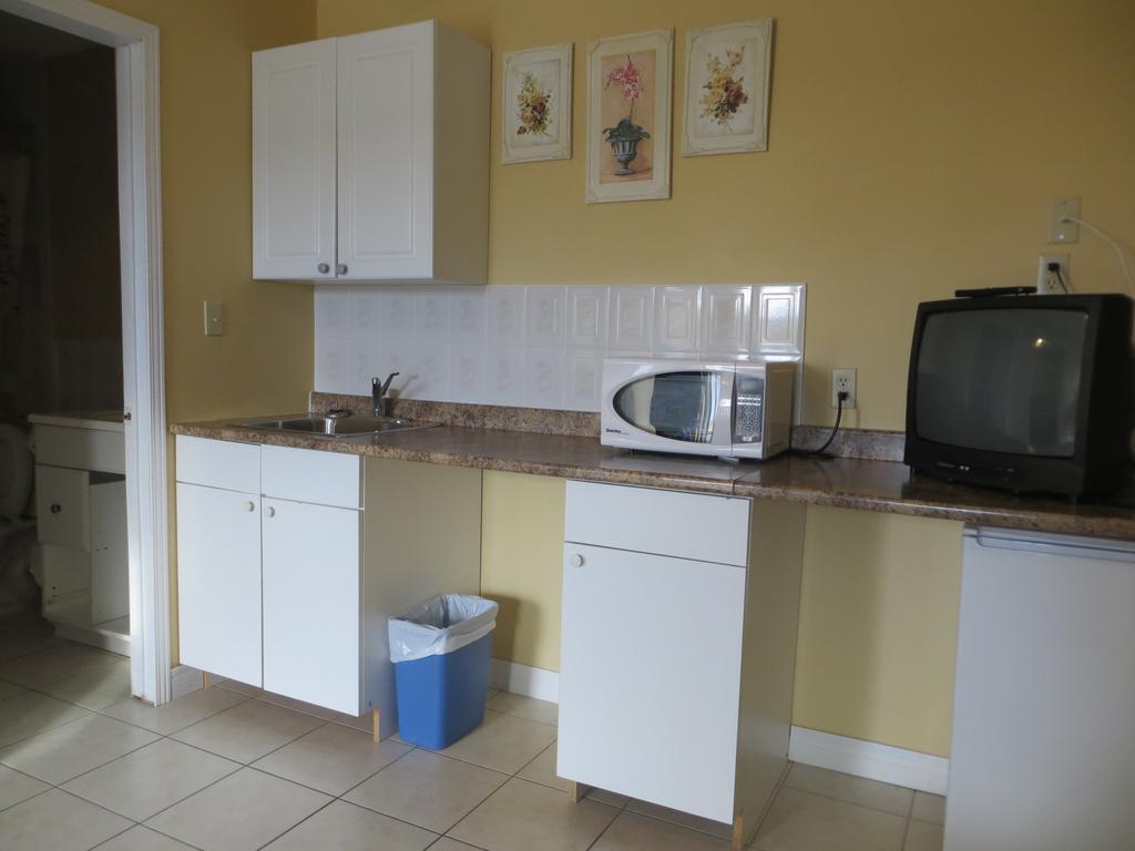 Villa Nova Motel Wasaga Beach Esterno foto